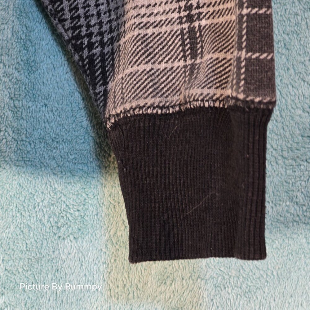 Y2K Vintage Southpole grey and black plaid full-zip hoodie - Picture 2 of 10